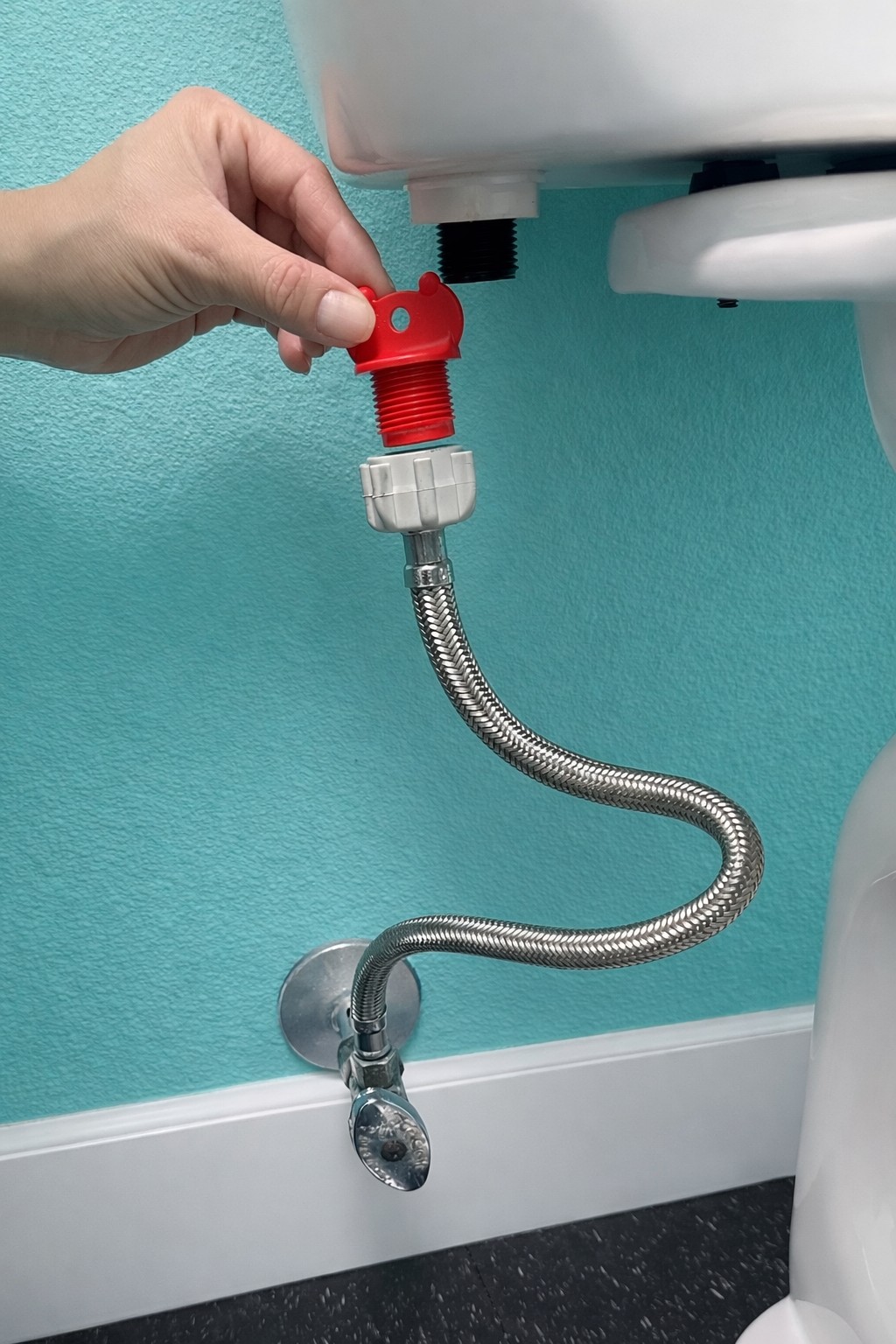 Picture of Toilet Supply Line Plug w 7/8-in Male Ballcock Threads (QTY 1)